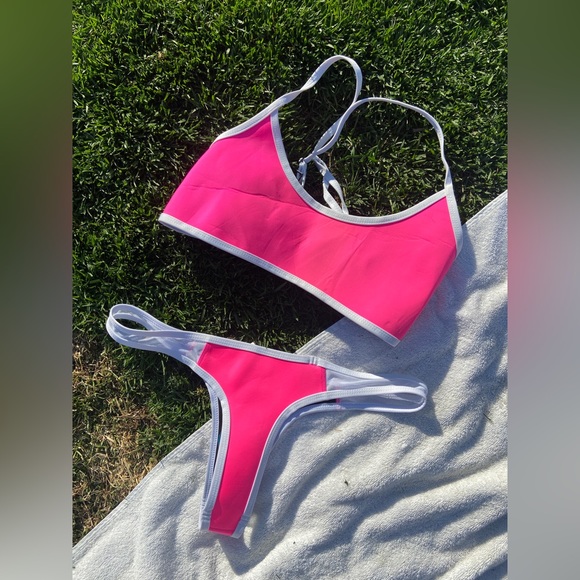 HOAKA SWIM CLEAROUT - Picture 3 of 10